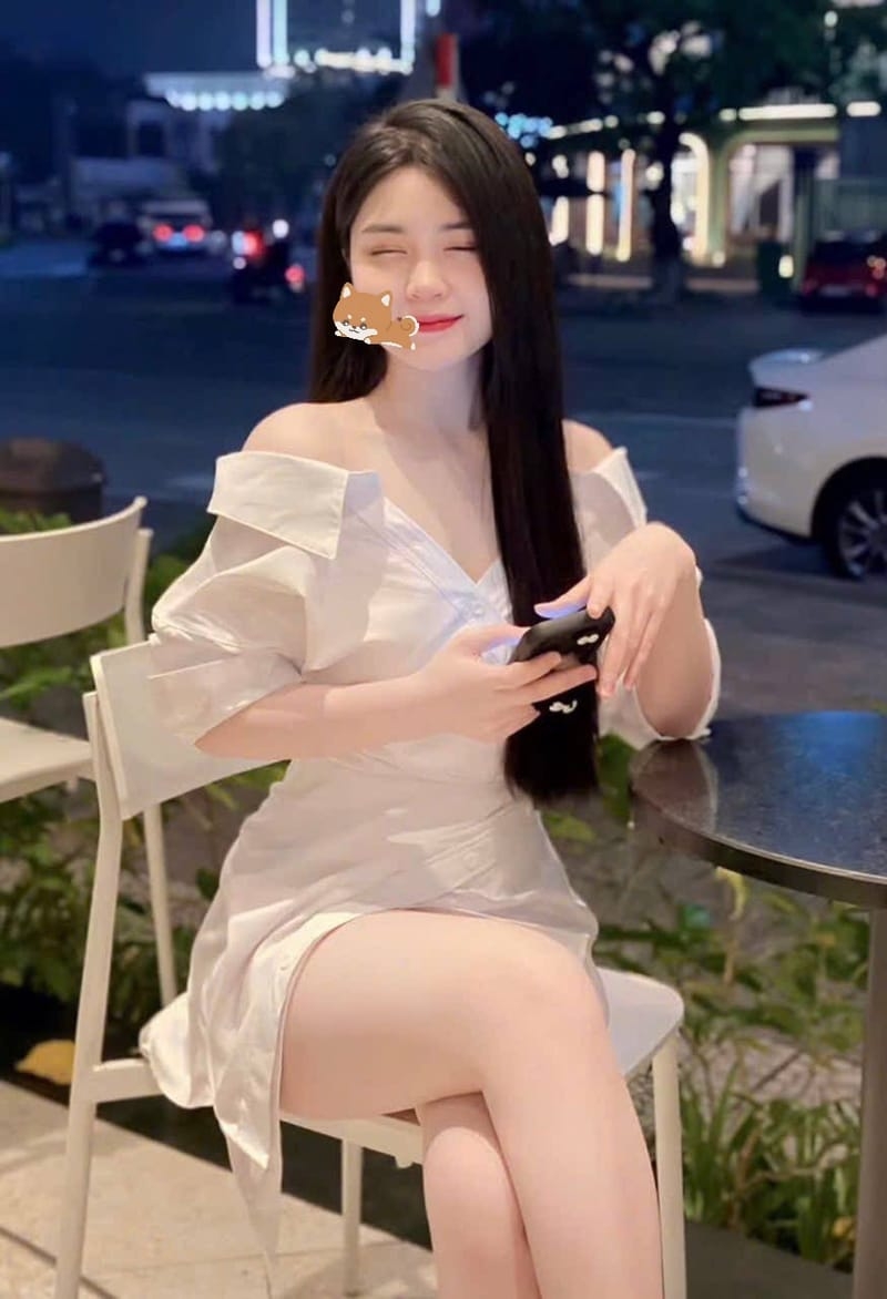 LINH ĐAN - DA TRẮNG - DÁNG XINH - CHIỀU KHÁCH HẾT MÌNH