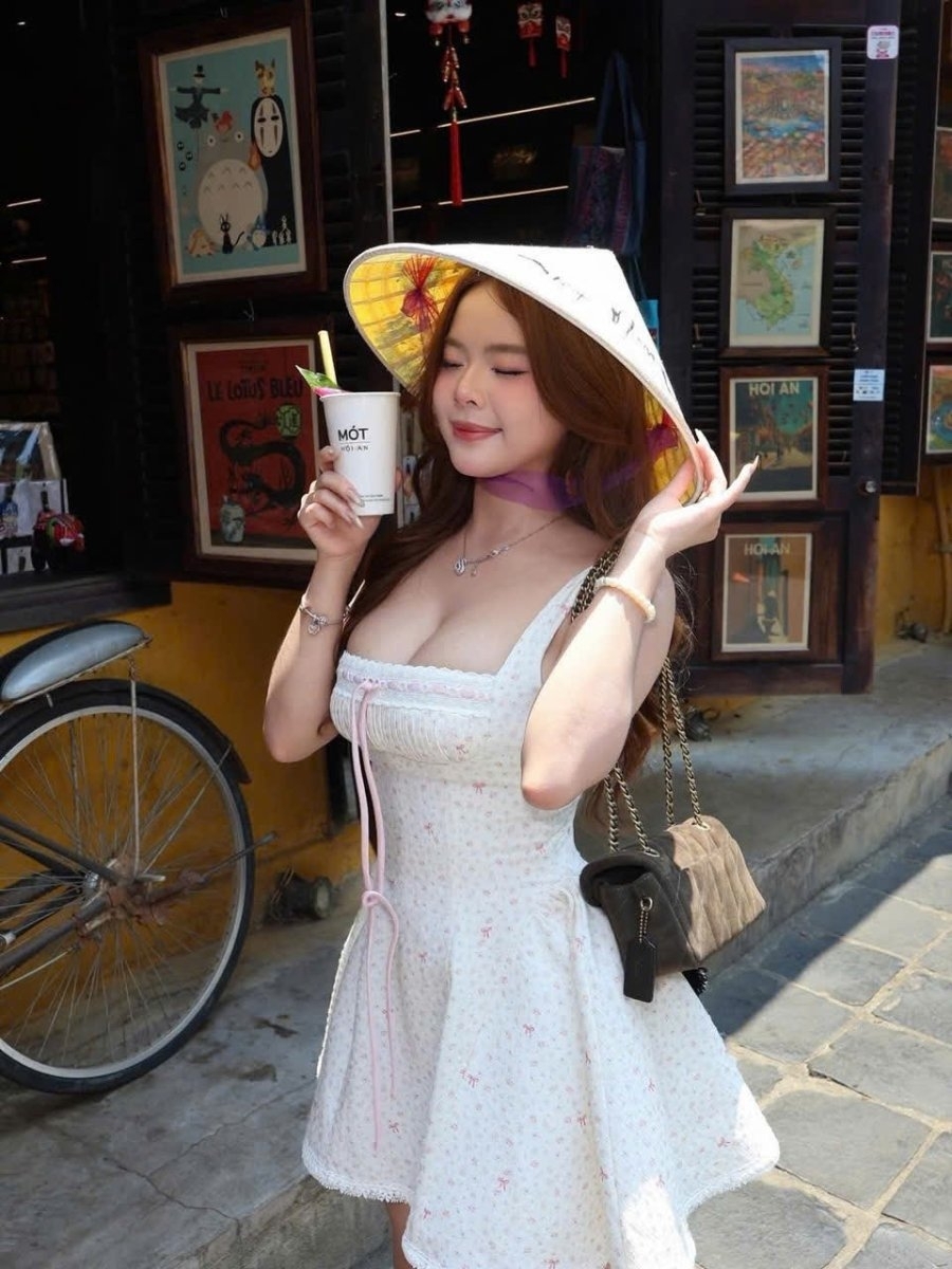 Bé Mai Anh2k6. Siêu non tơ. Mới vào nghề mời anh em thẩm 400 K