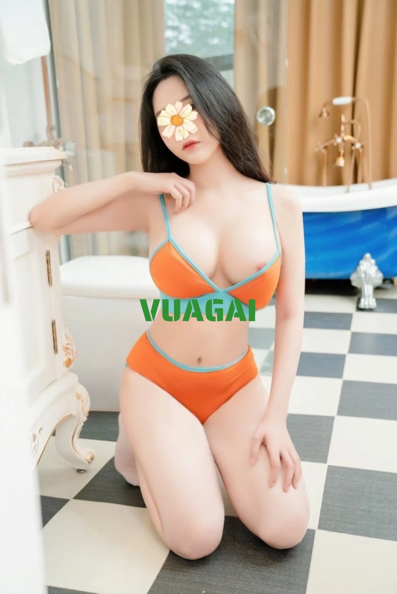 TRANG TRANG - THÂN HÌNH NÓNG BỎNG - KÈN SÁO CHUYÊN NGHIỆP - GỬI ĐẾN AE CHECKR