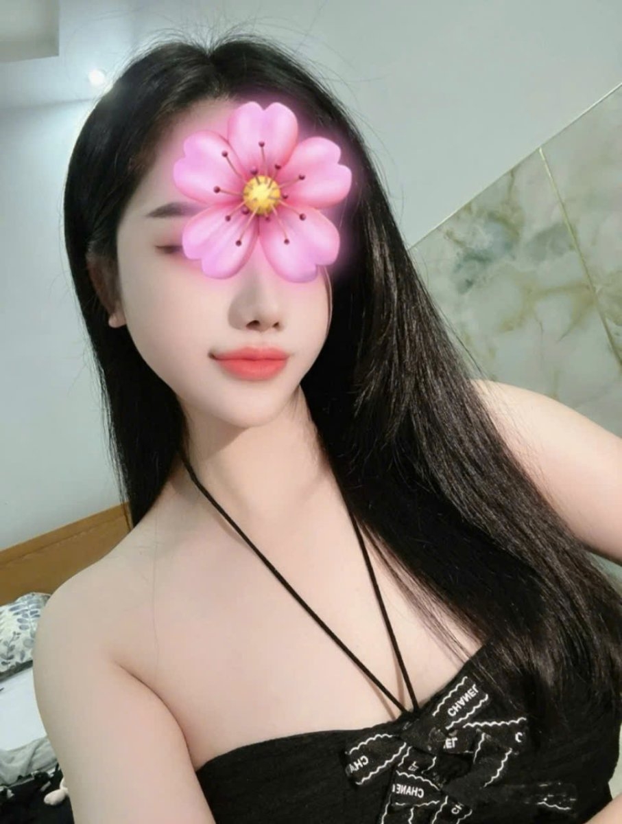 QUỲNH TRANG - SINH VIÊN LÀM THÊM - GÁI XINH MỚI LỚN - KIẾM THÊM THU NHẬP -SIÊU PHẨM LẦN ĐẦU LÊN SÓNG